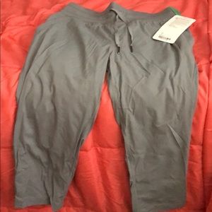 Lululemon Dance Studio Crop II